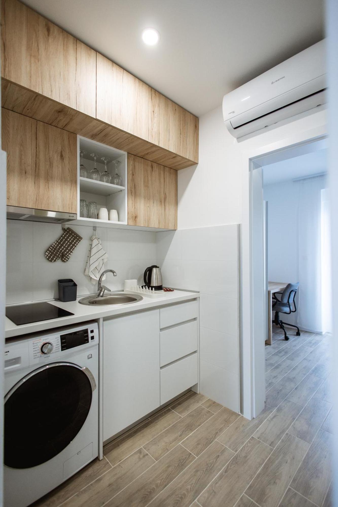Cozy Studio Apartment In Osijek - Self Check In Exterior photo
